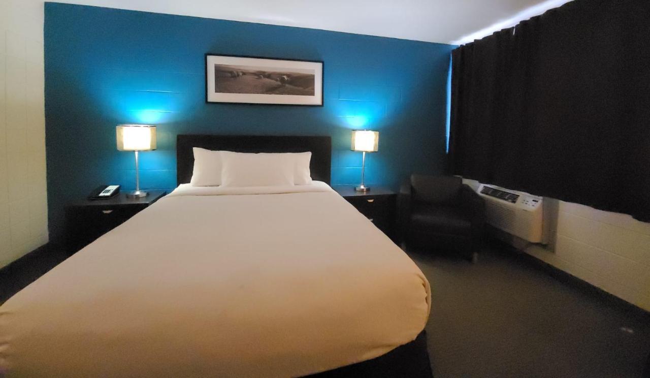 Roadking Inns Motel YYC Екстериор снимка