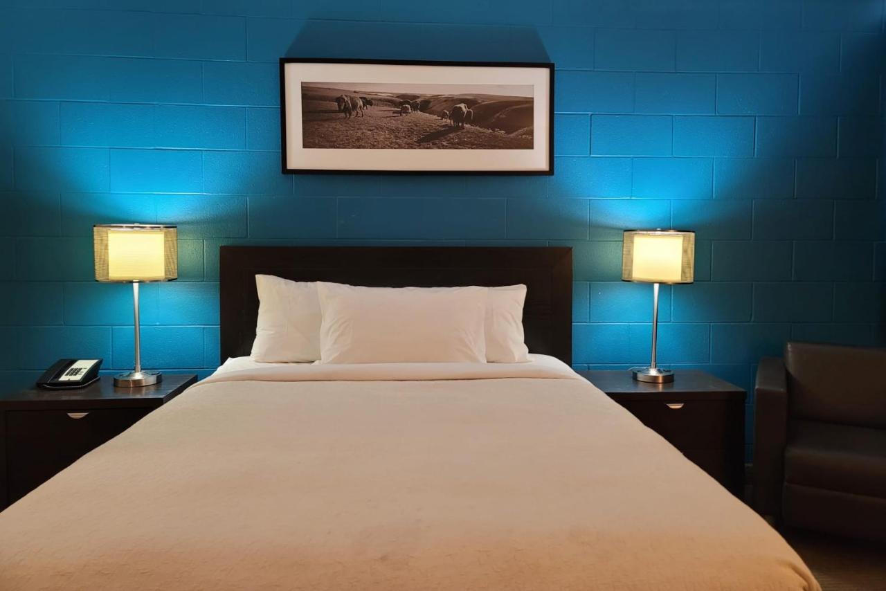 Roadking Inns Motel YYC Екстериор снимка